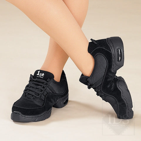 Black split sole street dance sneakers